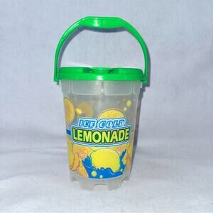 Whirley ICE COLD LEMONADE 64oz Bucket Cup W/Lid & Handle Sand Castle Bottom